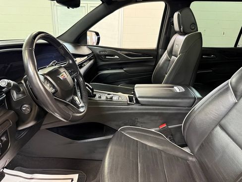 Used 2023 Cadillac Escalade Sport AWD/4WD image 16