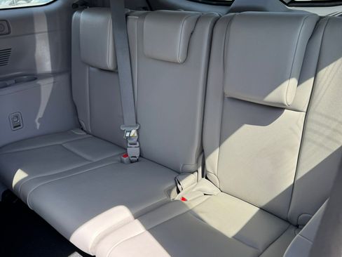 Used 2019 Toyota Highlander Limited Platinum AWD/4WD image 11