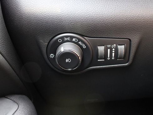 New 2026 Jeep Compass Latitude image 25