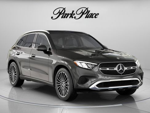 Used 2026 Mercedes-Benz GLC 300 4MATIC image 31
