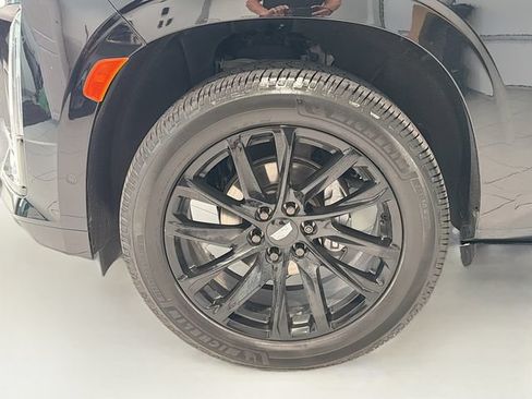 Used 2024 Cadillac Escalade ESV Sport w/ LPO, ONYX Package AWD/4WD image 29