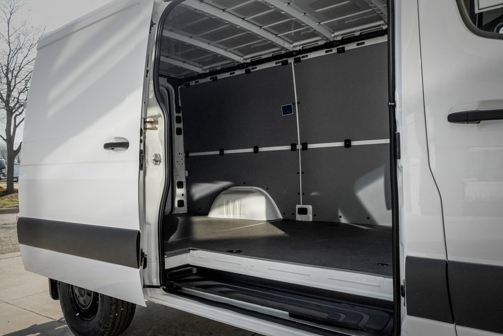 Used 2026 Mercedes-Benz Sprinter 2500 image 10