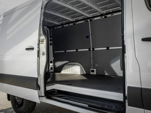 Used 2026 Mercedes-Benz Sprinter 2500 image 10
