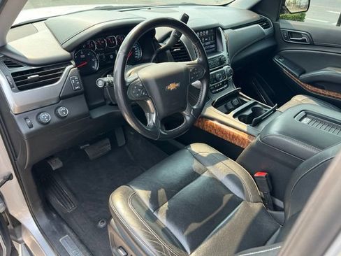Used 2020 Chevrolet Tahoe Premier AWD/4WD image 16