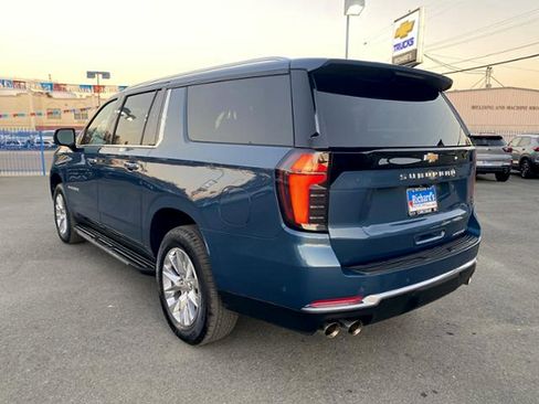 Used 2025 Chevrolet Suburban Premier RWD image 12