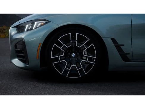 New 2026 BMW 430i xDrive w/ M Sport Package AWD/4WD image 7