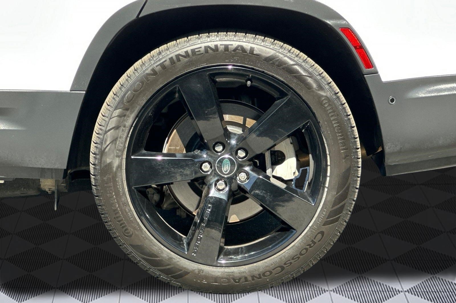 Used 2024 Land Rover Defender 130 S AWD/4WD image 12