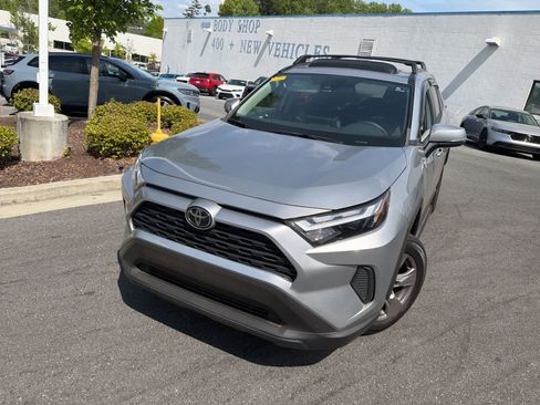 Used 2023 Toyota RAV4 XLE w/ Convenience Package FWD image 3