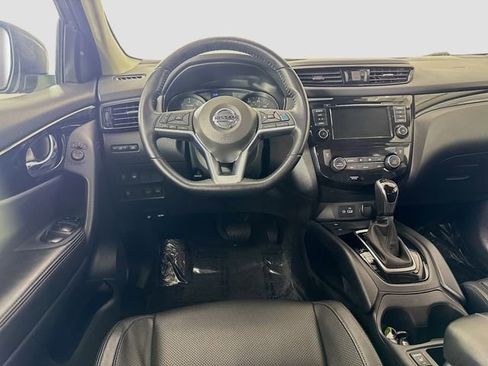 Used 2022 Nissan Rogue Sport SL w/ Premium Package image 23