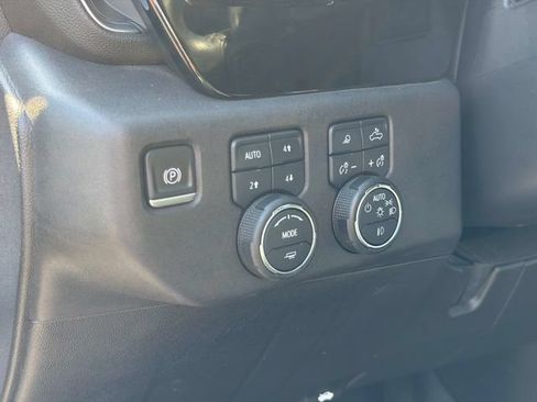 Used 2023 Chevrolet Silverado 1500 LT Trail Boss w/ LT Trail Boss Premium Package AWD/4WD image 24