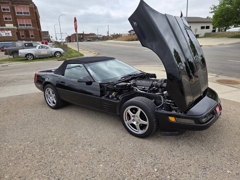 Used 1993 Chevrolet Corvette Convertible RWD image 6