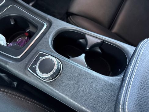 Used 2019 Mercedes-Benz GLA 250 4MATIC image 21