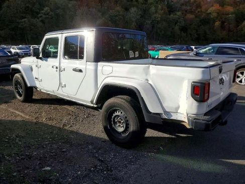 Used 2022 Jeep Gladiator Sport image 3