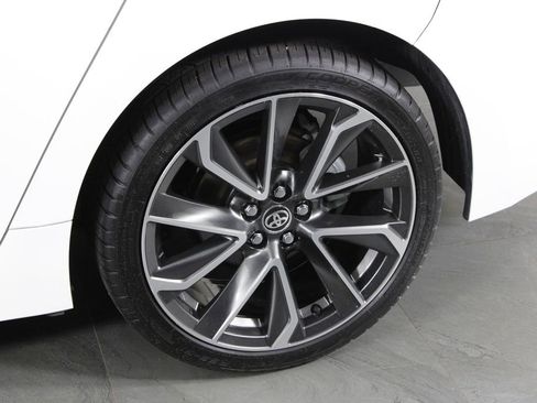 Used 2020 Toyota Corolla SE image 12