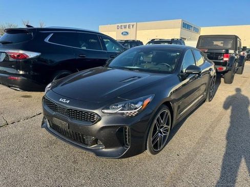 Used 2023 Kia Stinger GT2 AWD/4WD image 9