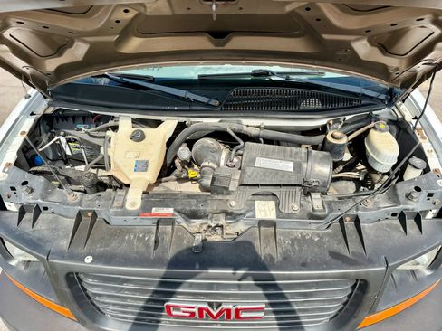 Used 2008 GMC Savana 3500 RWD image 12