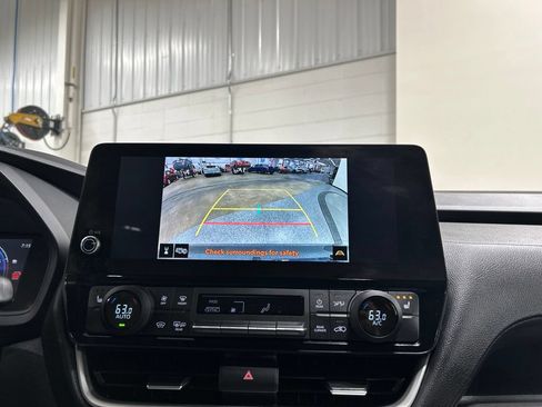 Used 2024 Toyota Grand Highlander AWD image 21