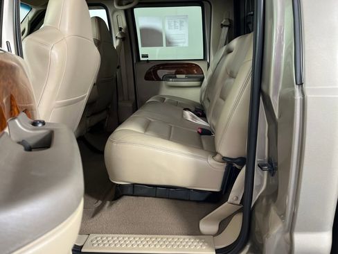 Used 2002 Ford F250 Lariat image 13