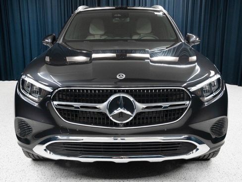 New 2026 Mercedes-Benz GLC 300 4MATIC image 2
