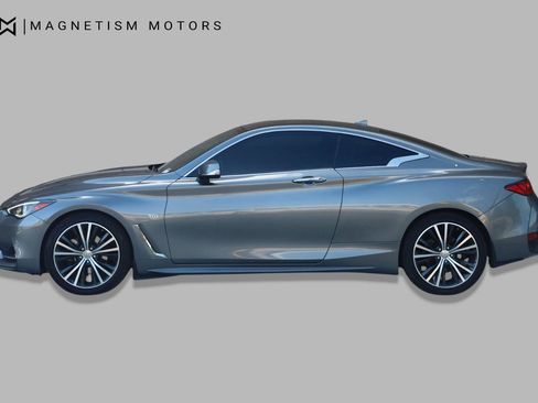Used 2018 INFINITI Q60 3.0t Luxe AWD/4WD image 3