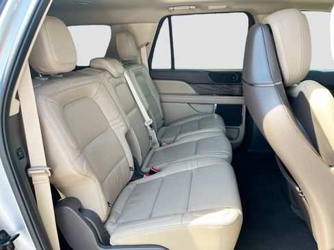 Used 2024 Lincoln Navigator L Reserve AWD/4WD image 30