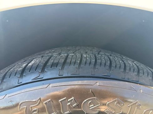 Used 2021 Porsche Macan AWD/4WD image 35