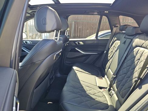 Used 2024 BMW X5 xDrive40i w/ M Sport Package image 12