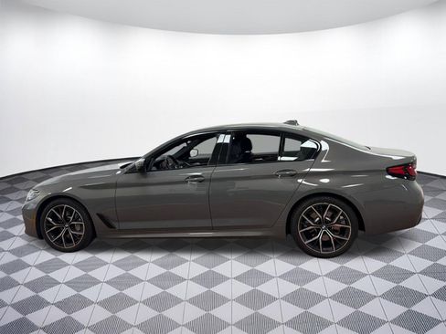 Used 2022 BMW 530i xDrive w/ M Sport Package AWD/4WD image 2