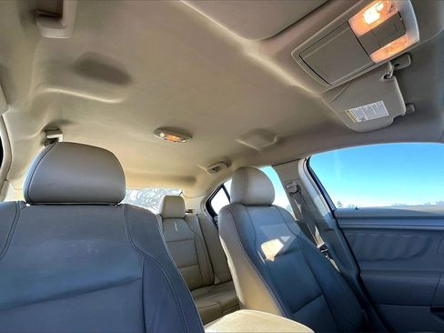 Used 2017 Ford Taurus SEL w/ Equipment Group 201A image 20