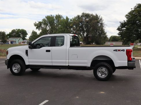 Used 2018 Ford F250 XL w/ Power Equipment Group AWD/4WD image 8