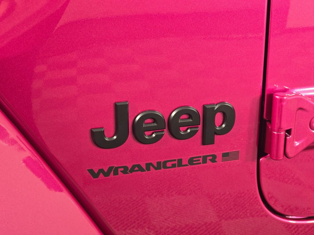 New 2026 Jeep Wrangler Unlimited Sahara w/ Whitecap Package AWD/4WD image 15