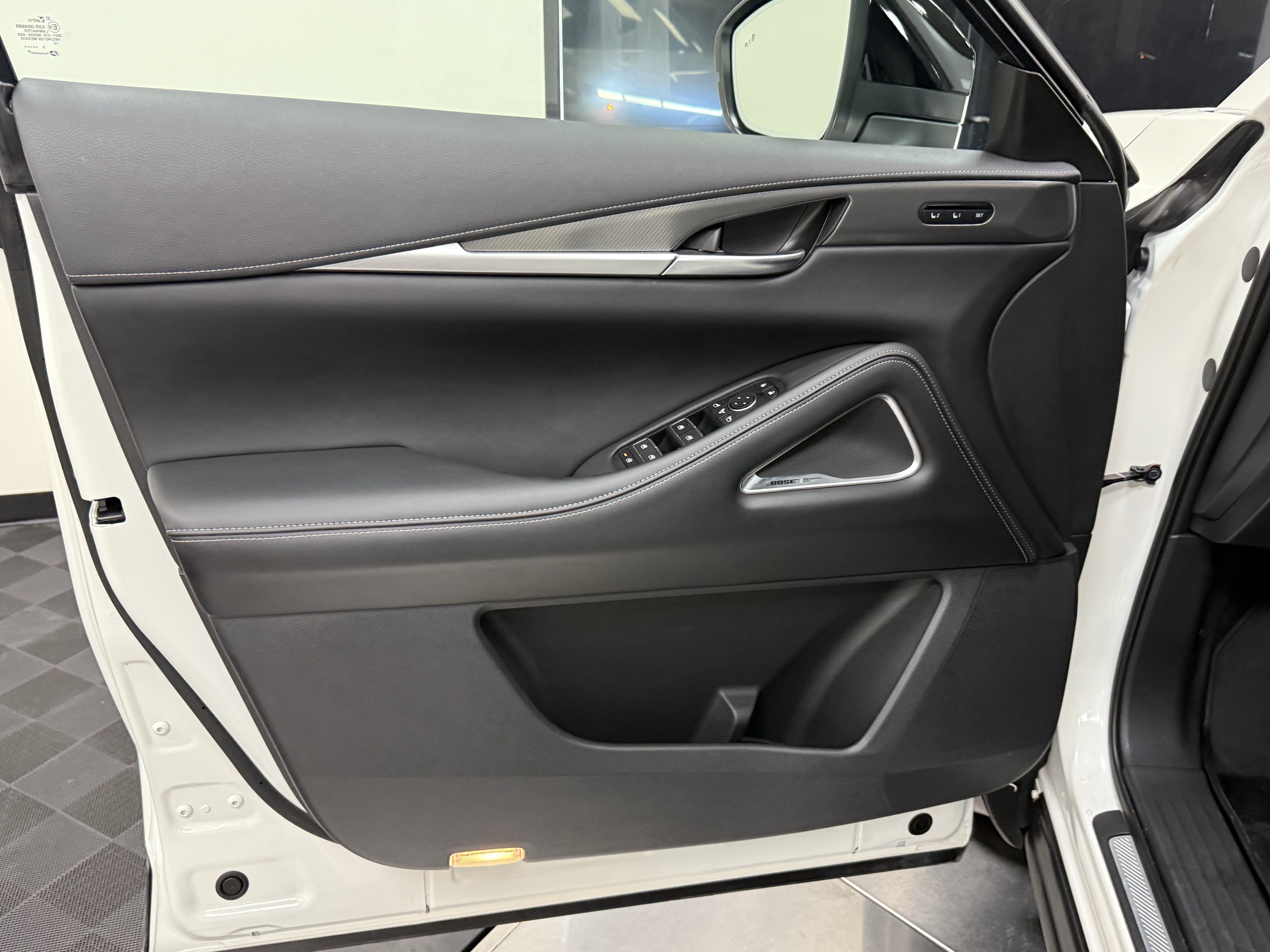 Certified 2024 INFINITI QX60 Luxe w/ Performance Audio Package FWD image 10