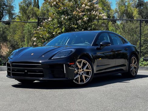 New 2026 Porsche Panamera 4 E-Hybrid AWD/4WD image 1
