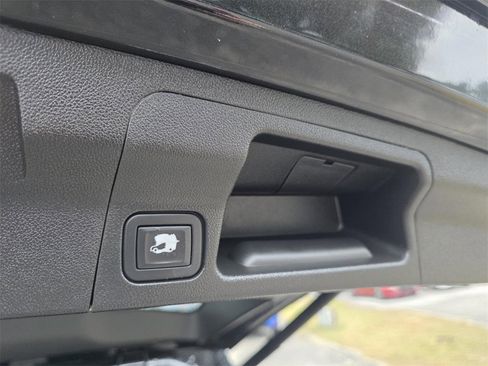 Used 2020 GMC Acadia Denali w/ Technology Package image 14