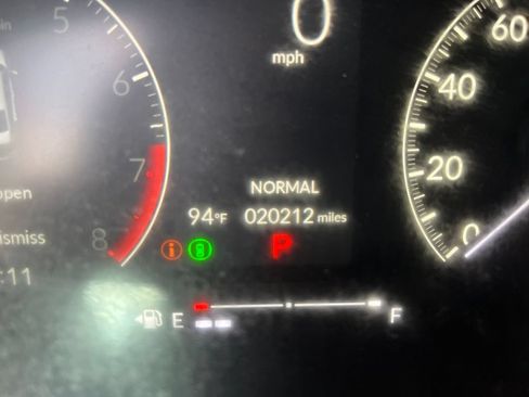 Used 2023 Honda Civic Sport image 4