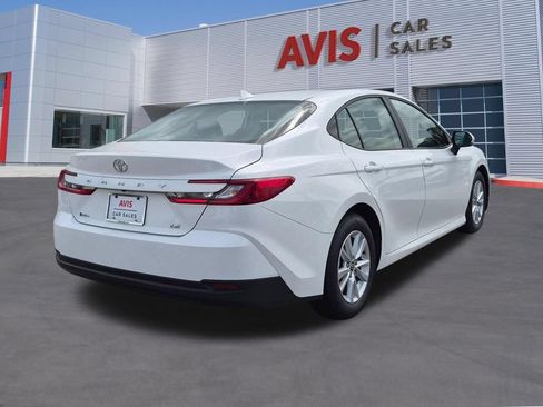 Used 2025 Toyota Camry LE FWD image 6