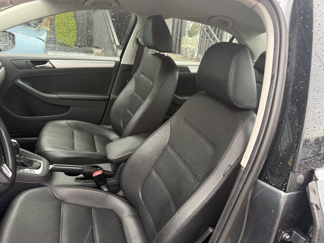 Used 2013 Volkswagen Jetta SE FWD image 11