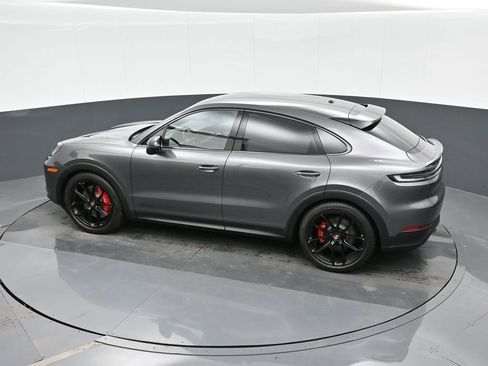New 2025 Porsche Cayenne GTS image 27