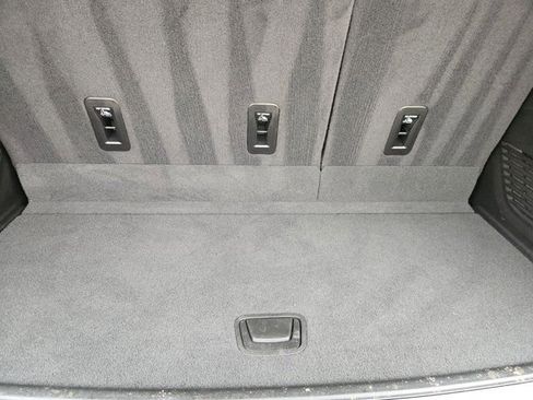 Used 2024 GMC Yukon AT4 w/ Technology Package image 36