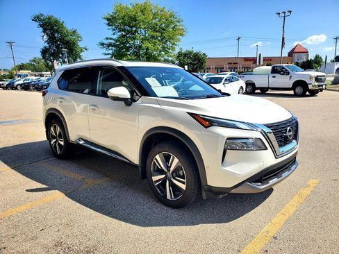 Used 2023 Nissan Rogue SL AWD/4WD image 3