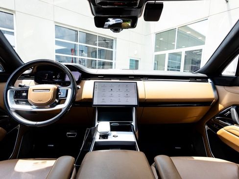 Used 2024 Land Rover Range Rover Long Wheelbase Autobiography AWD/4WD image 38