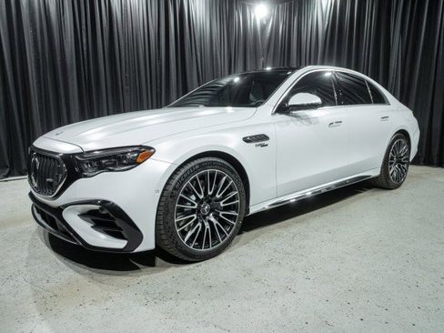 New 2026 Mercedes-Benz E 53 AMG e 4MATIC Sedan image 1