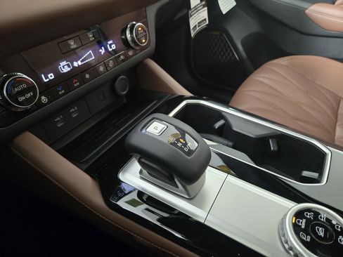 New 2026 Mitsubishi Outlander SEL image 24