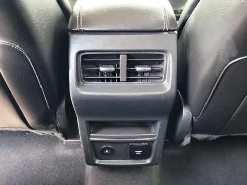 Used 2023 Ford Edge Titanium AWD/4WD image 16