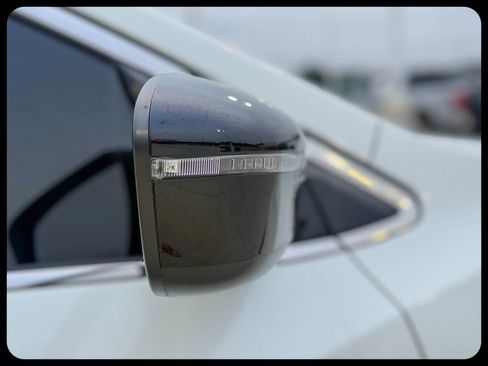 Used 2023 Nissan Murano SV w/ SV Midnight Edition Package FWD image 18
