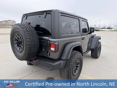 Used 2025 Jeep Wrangler Sport image 8