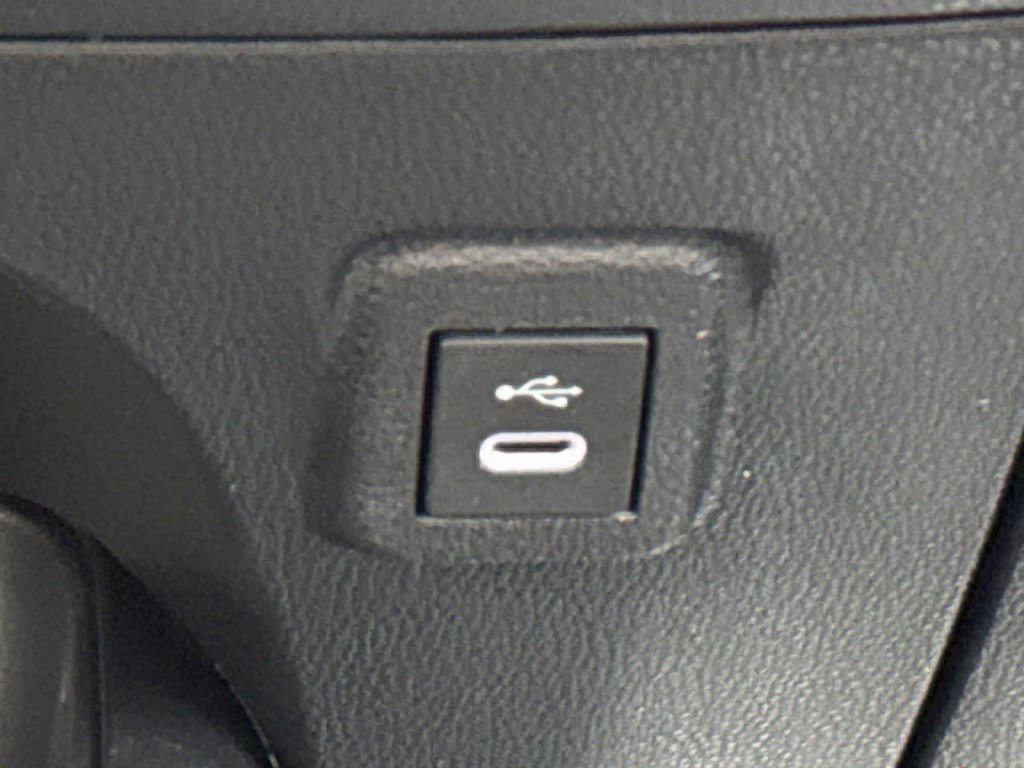 Used 2025 Toyota Corolla LE FWD image 17