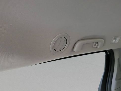 Certified 2020 Toyota Sienna L FWD image 27