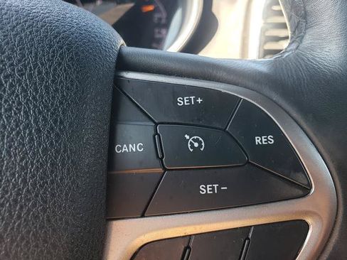 Used 2018 Jeep Grand Cherokee Limited w/ Trailer Tow Group IV AWD/4WD image 27