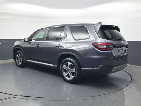 Certified 2025 Honda Pilot EX-L image 6